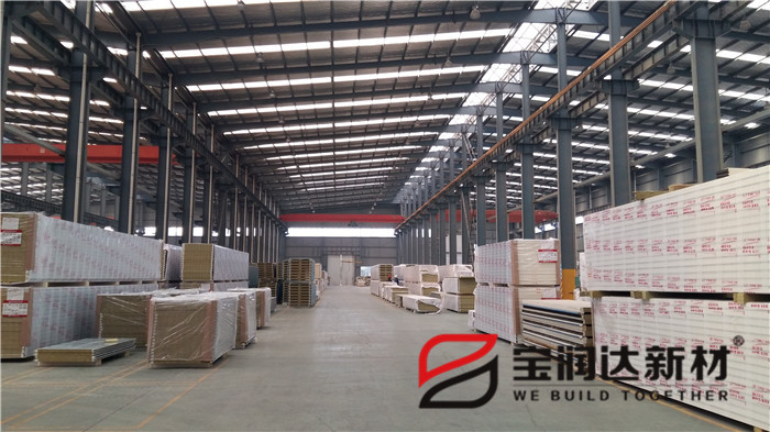聚氨酯复合板打造绿色节能建筑